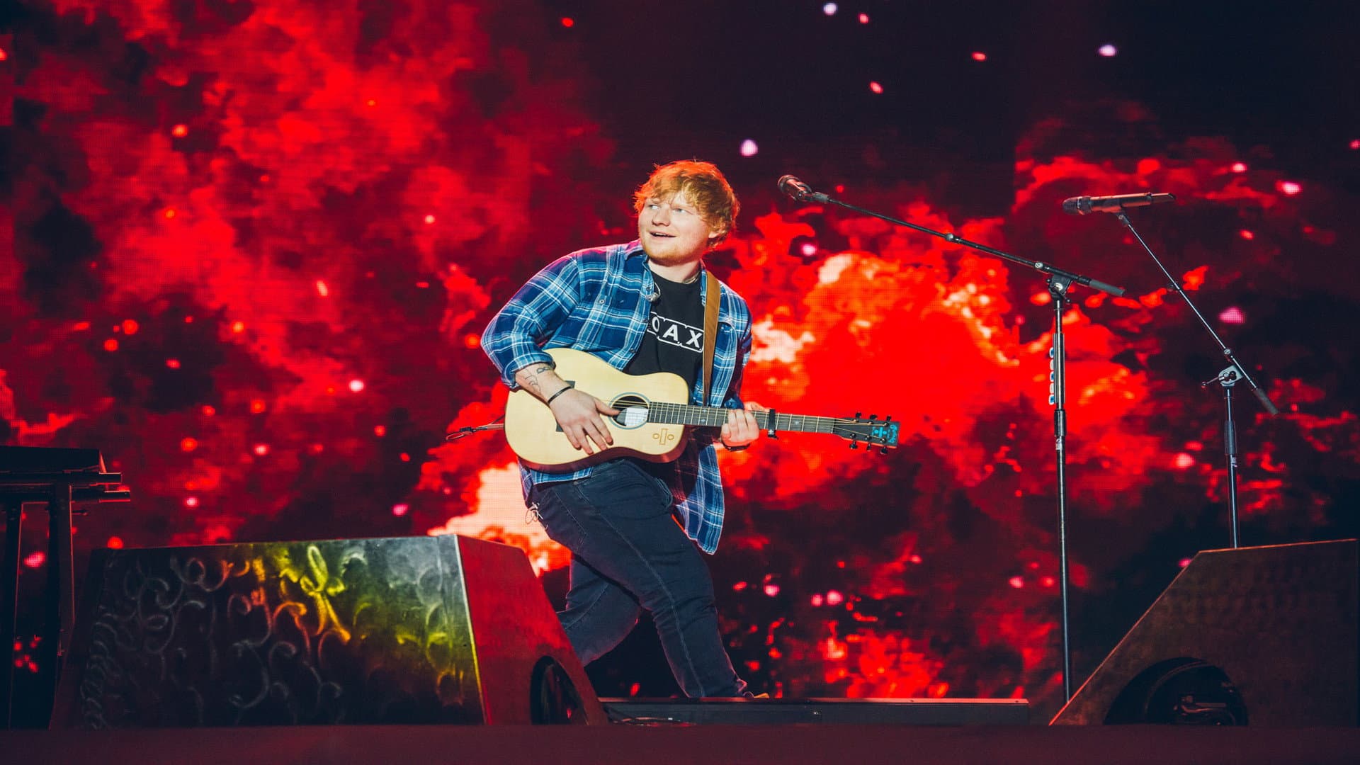 Ed Sheeran - Jingle Ball 2021 backdrop