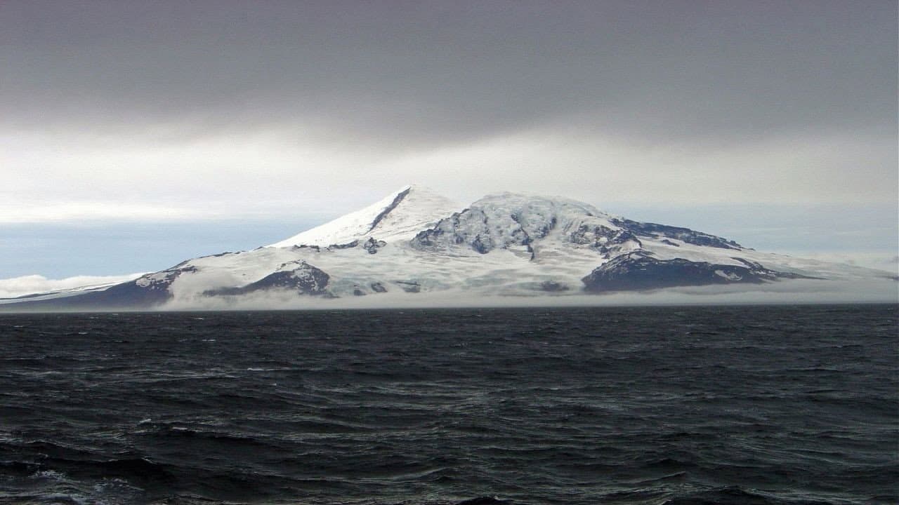 Nameless Island backdrop