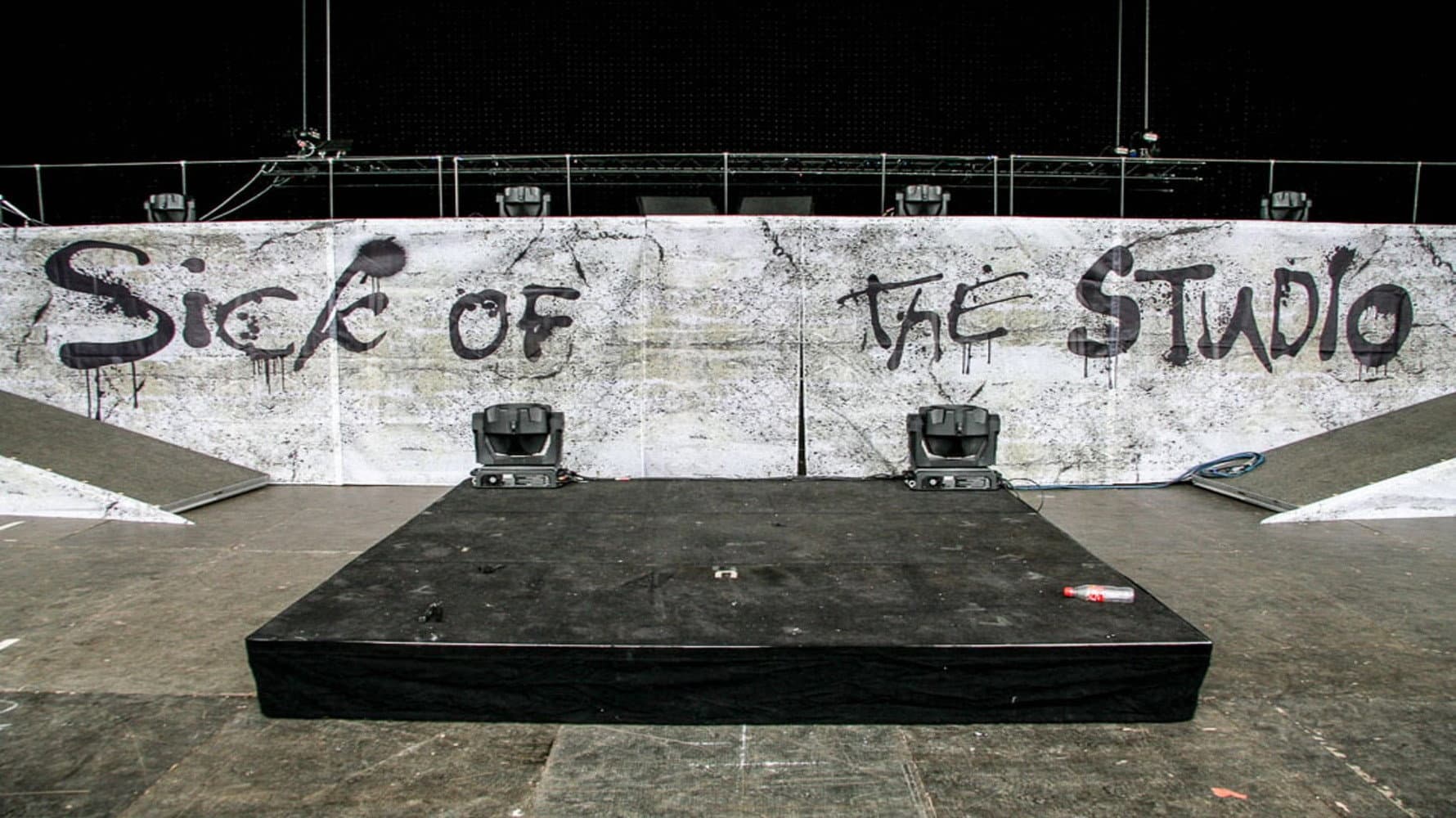 Metallica: Sick Out Of Studio 2007 Oslo backdrop