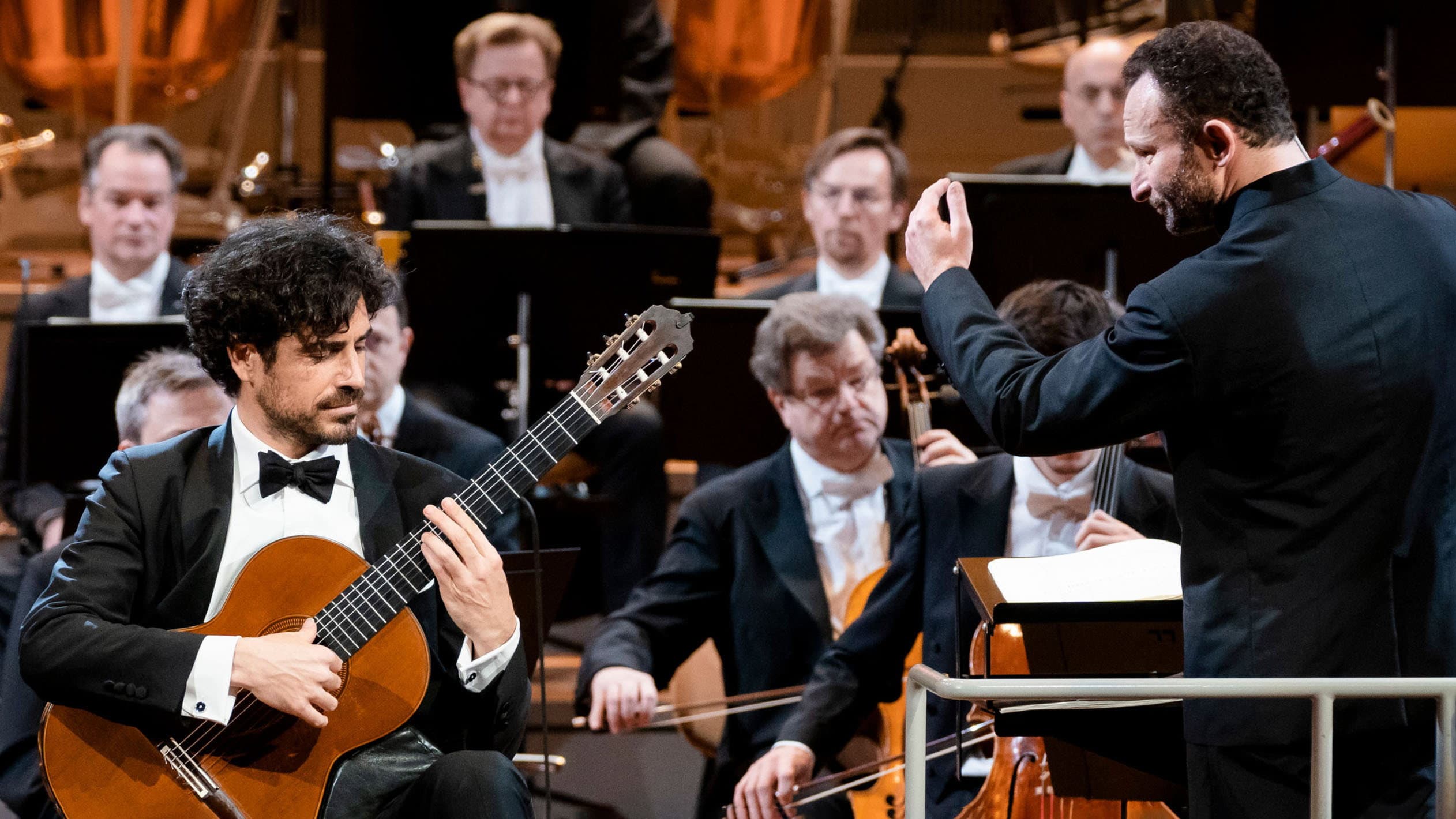 2020 New Year’s Eve Concert with Kirill Petrenko and Pablo Sáinz-Villegas backdrop