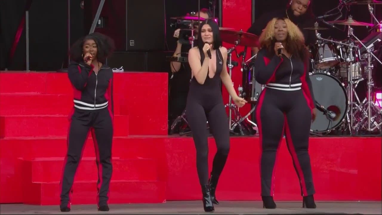 Jessie J - Isle Of Wight Festival backdrop