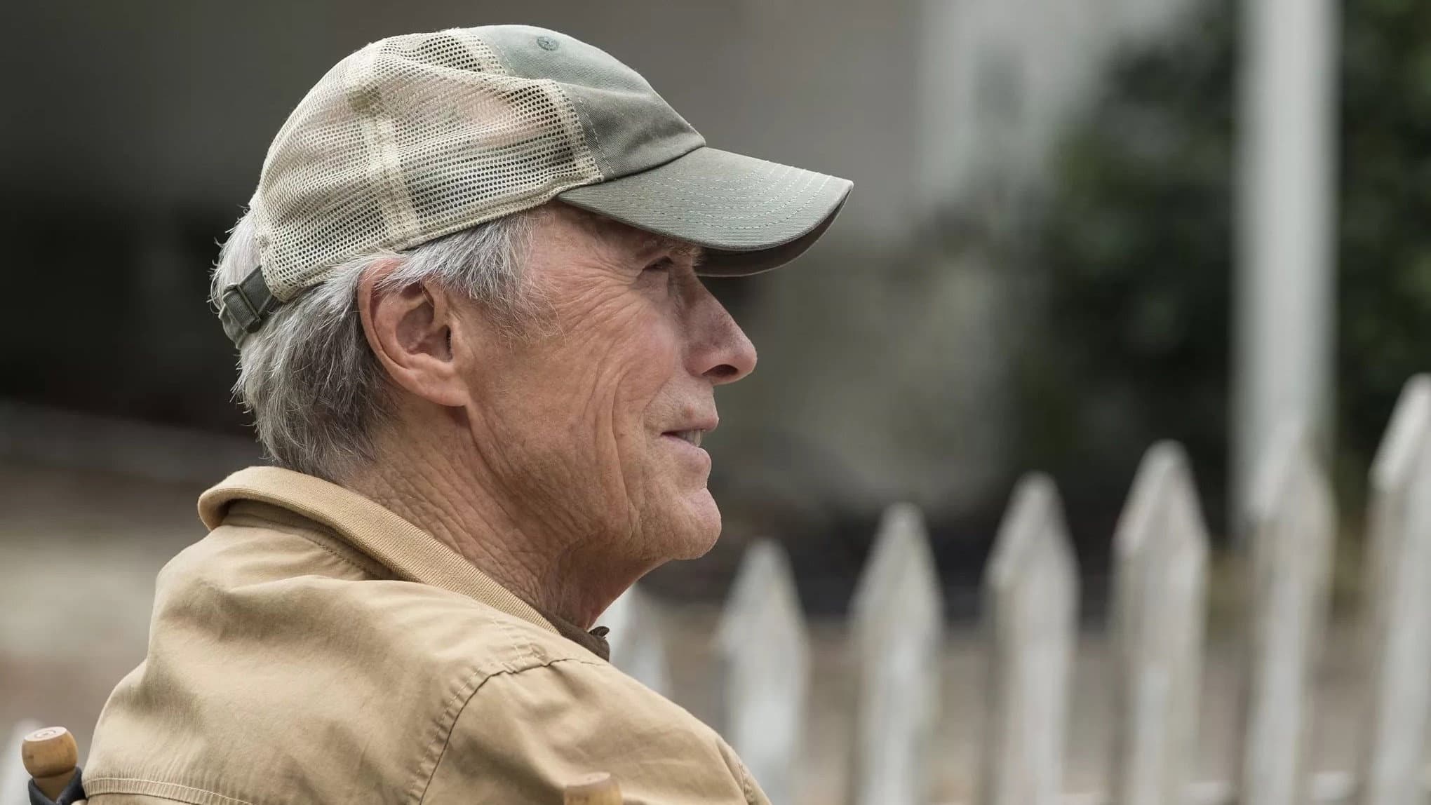 Clint Eastwood: Hollywood Outlaw backdrop